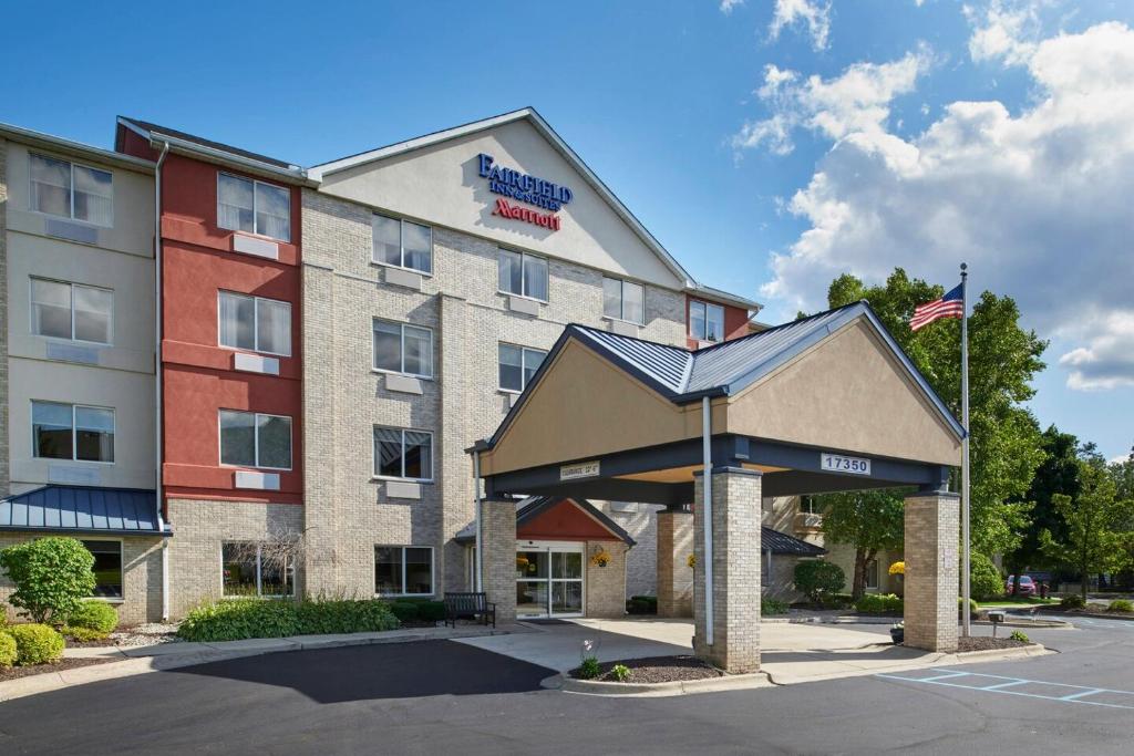 Fairfield Inn & Suites Detroit Livonia Main image 1